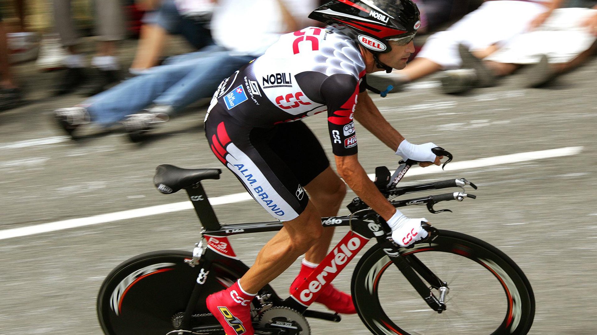 自由泳滑行技术进步加快速度，自由泳怎么增加滑行时间